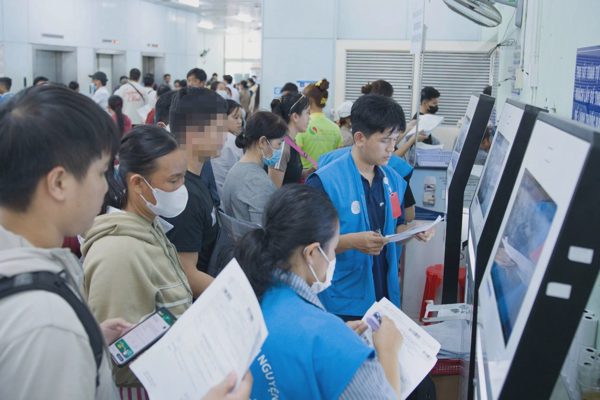 Bệnh viện Chợ Rẫy lập kỷ lục với 10.000 lượt khám, điều trị trong ngày