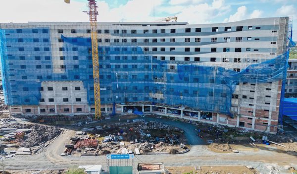 Bệnh viện hơn 3.300 tỉ đồng ở Cà Mau lại trễ hẹn, tiếp tục gia hạn