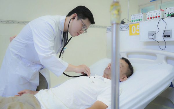 Bệnh viện Nhân dân Gia Định cứu sống người đàn ông ngừng tim hơn 60 phút