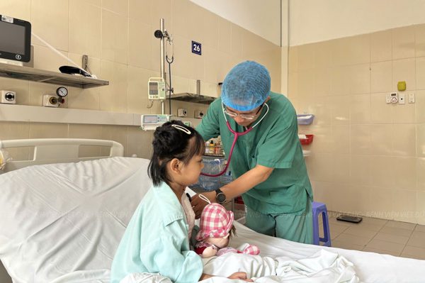 Bệnh viện Nhi Trung ương hướng tới ghép tim, phổi, ruột cho trẻ em