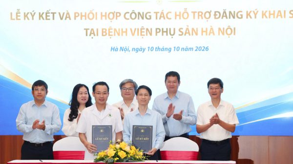 Bệnh viện Phụ sản Hà Nội triển khai hỗ trợ đăng ký khai sinh ngay tại bệnh viện
