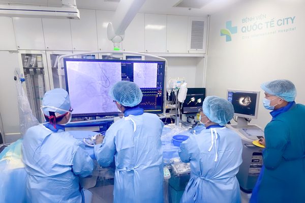 Bệnh viện Quốc tế City ứng dụng IVUS thế hệ mới: Nâng cao độ chính xác trong can thiệp mạch vành