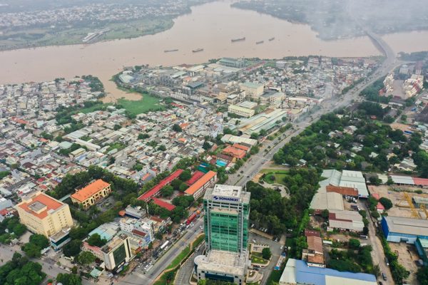 Bị bên mua phạt cọc, chủ đất kiện cơ quan đăng ký đất đai, đòi bồi thường 2,2 tỷ