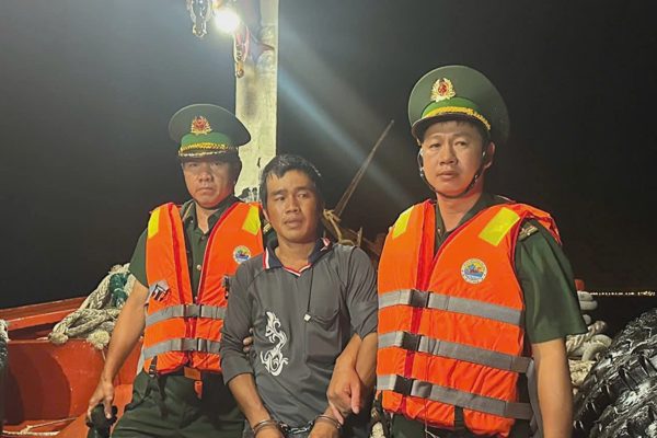 Bị can hiếp dâm giả làm thuyền viên tàu cá ở TPHCM để lẩn trốn
