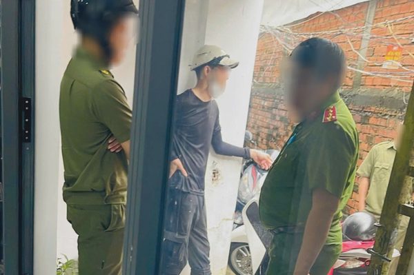 Bị chặt chém dịch vụ hút bồn cầu 10 triệu đồng, chủ nhà TPHCM gọi công an