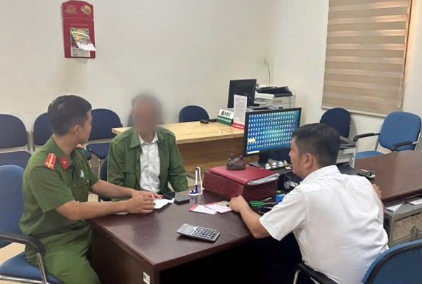 Bị doạ 'liên quan đến đường dây ma tuý', cụ ông suýt bị lừa 150 triệu đồng