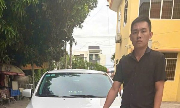 Bị khởi tố sau khi mang giấy đăng ký xe giả đi công chứng thế chấp