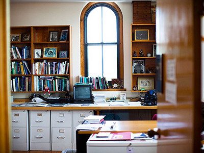Bí mật về nơi làm việc của các giáo sư Harvard