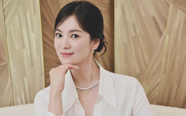 Bí quyết phối trang sức của Song Hye Kyo