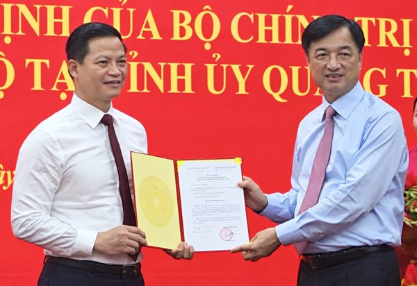 Bí thư Quảng Trị Vương Quốc Tuấn đề nghị không tặng hoa chúc mừng