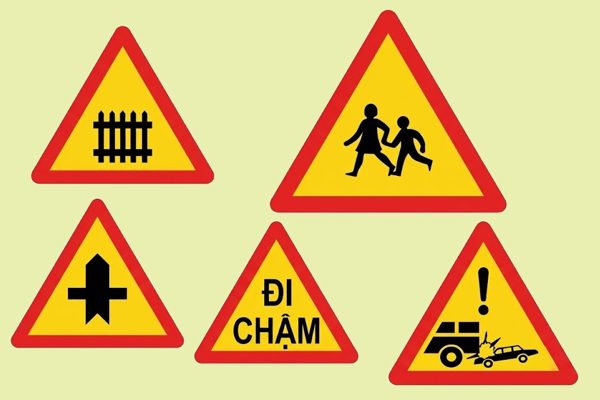 Biển báo giao thông hình tam giác có ý nghĩa gì, vì sao lại có hình này?