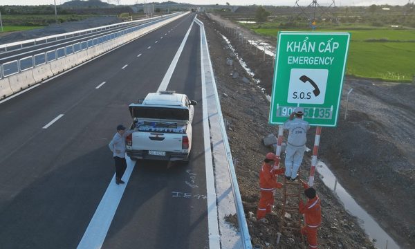 Biển cảnh báo giao thông có thể được đặt theo tốc độ xe