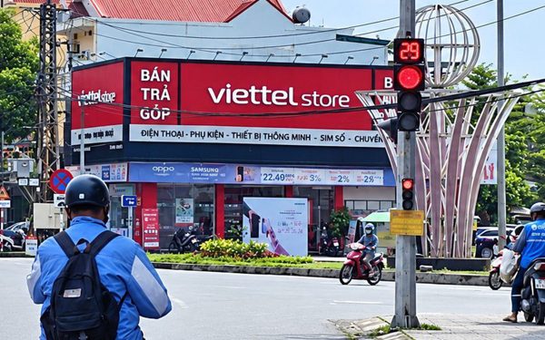 Biển 'đèn đỏ cấm rẽ phải' được tháo dỡ vì không hợp lý, bạn đọc đồng tình
