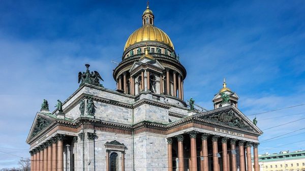 Biên niên sử bằng đá của Saint Petersburg