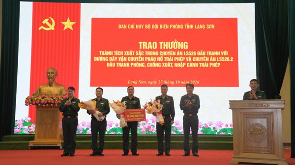Biên phòng Lạng Sơn trao thưởng thành tích trong đấu tranh tội phạm