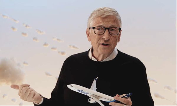Bill Gates: Chi 1-2 USD tránh 'vệt mây' sau đuôi máy bay giúp giảm 1 tấn CO2