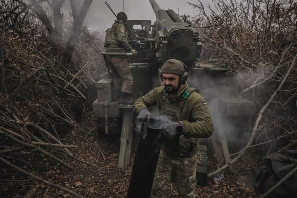 Binh sĩ Ukraine "độn thổ" di chuyển 15km, lần đầu tập kích Nga từ lòng đất