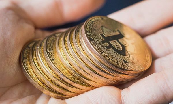 Bitcoin lên mức cao nhất 8 tháng