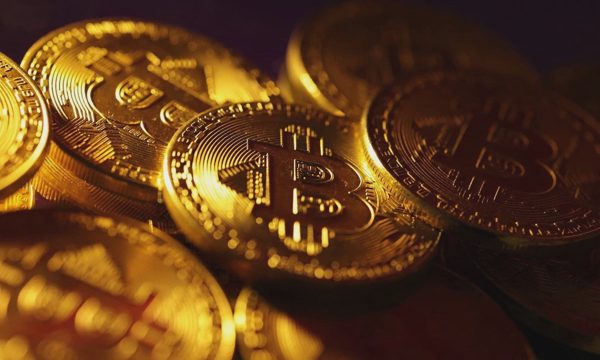 Bitcoin thủng mốc 80.000 USD