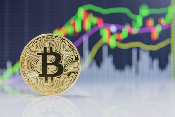 Bitcoin và cổ phiếu tiền mã hóa tăng vọt: Đâu là nguyên nhân?