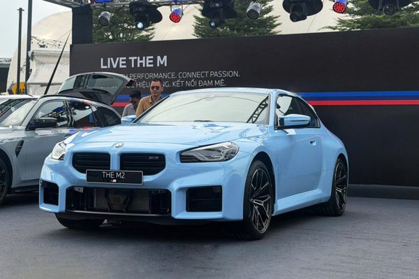 BMW M2 giá hơn 4 tỷ vừa ra mắt Việt Nam có gì đặc biệt?