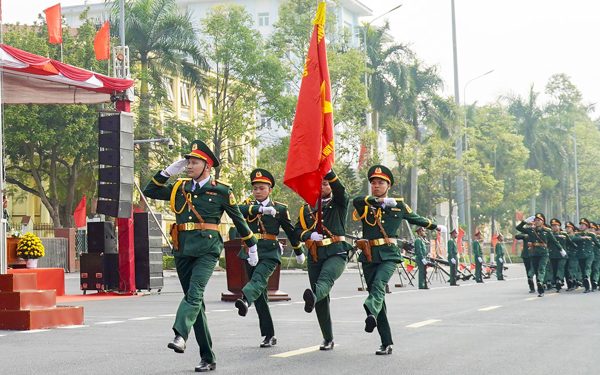 Bộ chỉ huy quân sự tỉnh Hưng Yên và tỉnh Ninh Bình được đề nghị xét tặng Huân chương Bảo vệ Tổ quốc hạng nhất