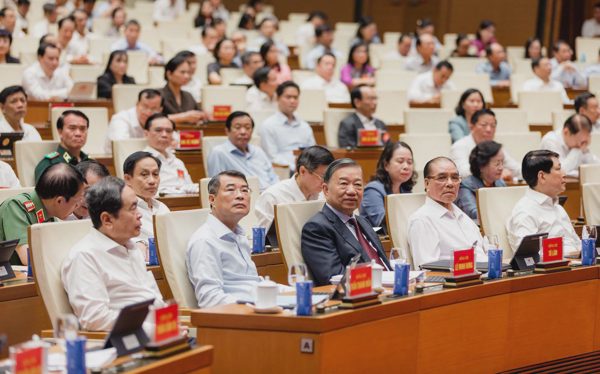 Bộ Chính trị, Ban Bí thư tổ chức Hội nghị quán triệt và triển khai thực hiện Nghị quyết Trung ương 4