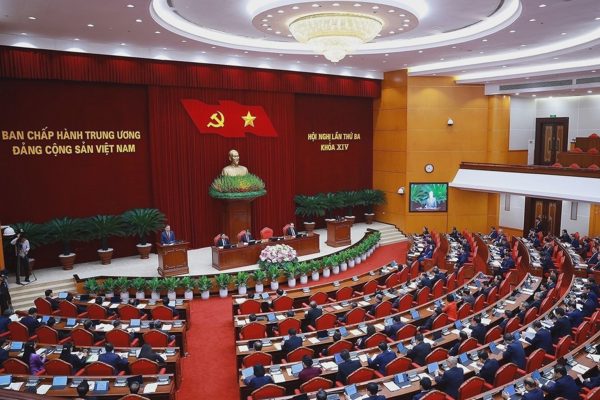 Bộ Chính trị, Ban Bí thư tổ chức Hội nghị toàn quốc quán triệt 6 chuyên đề