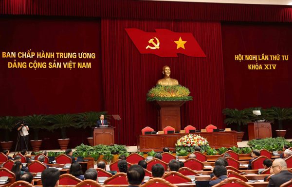 Bộ Chính trị, Ban Bí thư tổ chức hội nghị toàn quốc quán triệt, triển khai thực hiện Nghị quyết Trung ương 4