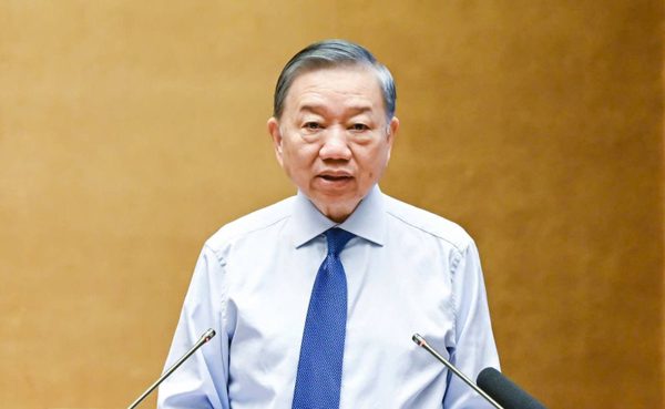 Bộ Chính trị: Ưu tiên áp dụng nguyên tắc có lợi bảo vệ cán bộ có động cơ trong sáng, vì lợi ích chung