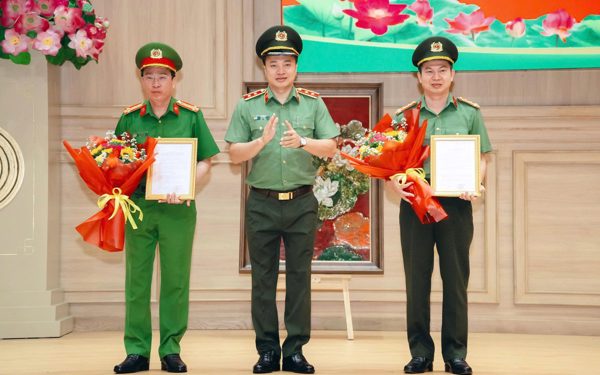 Bộ Công an bổ nhiệm chức danh tư pháp cho hai Phó giám đốc Công an TP.HCM