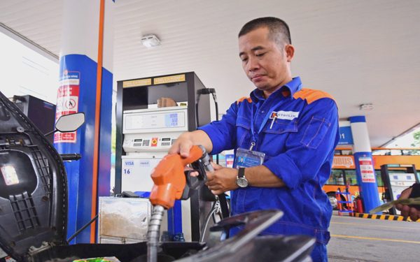 Bộ Công Thương đồng loạt điều chỉnh giảm giá xăng dầu từ 15 giờ 27-8