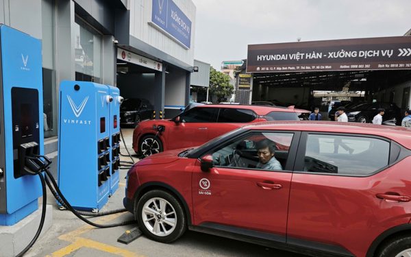 Bộ Công Thương giải thích quy chuẩn trạm sạc xe điện phải 'đảm bảo khả năng kỹ thuật để dùng chung'
