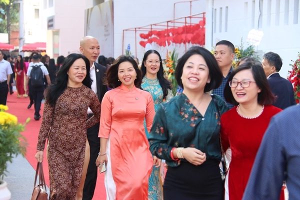 Bỏ đề xuất giảng viên đi học nước ngoài được hưởng nguyên lương