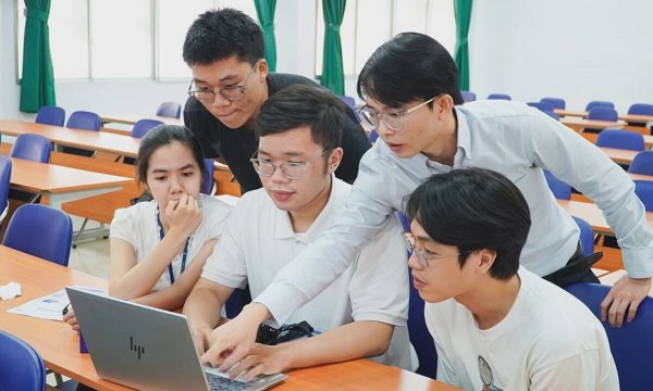 Bỏ đề xuất giảng viên đi học nước ngoài được hưởng nguyên lương