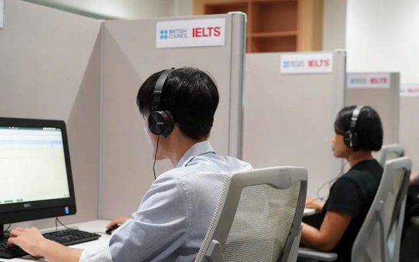 Bỏ điểm cộng IELTS có thực sự kéo lùi mặt bằng trình độ tiếng Anh không?
