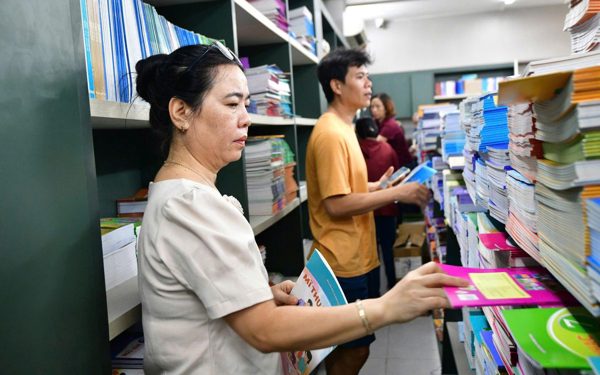 Bộ GD-ĐT: Đã bổ sung đủ 776.259 bản sách giáo khoa còn thiếu, sẽ kiểm điểm từng người liên quan