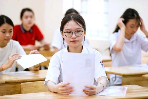 Bộ GD-ĐT đề xuất giảm điểm ưu tiên, khống chế điểm khuyến khích vào lớp 10