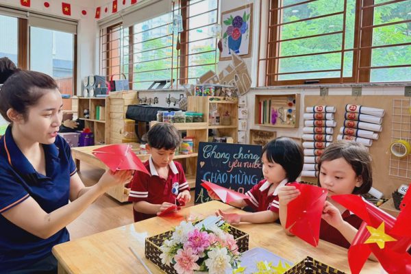 Bộ GD&ĐT: Không thi giáo viên dạy giỏi cấp trường chỉ để lấy thành tích
