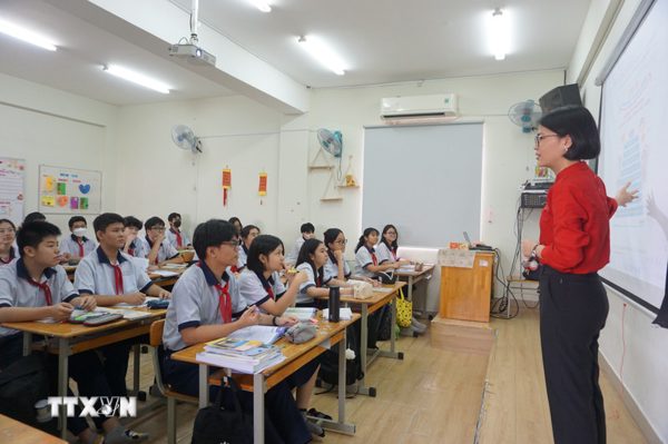 Bộ GD-ĐT lấy ý kiến người dân về thi lớp 10 chỉ với hai môn Văn và Toán