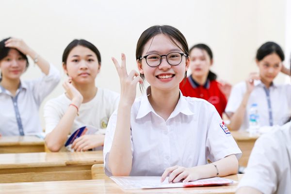 Bộ GD-ĐT lấy ý kiến về phương án thi lớp 10 chỉ gồm 2 môn Toán, Văn