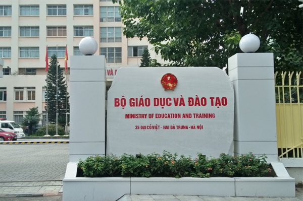 Bộ GD&ĐT sáp nhập, chuyển giao hàng loạt trường