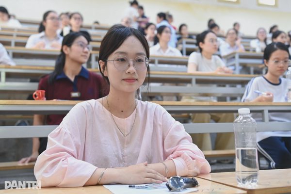 Bộ GD&ĐT yêu cầu trường đại học không hạ chuẩn để tăng tỷ lệ giỏi, xuất sắc