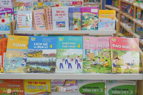 Bộ GD và ĐT: Không 'xây lại từ đầu' sách giáo khoa mới