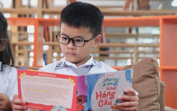 Bộ Giáo dục và Đào tạo: Hoàn thành bộ sách giáo khoa mới từ lớp 1-12, sử dụng từ 2028