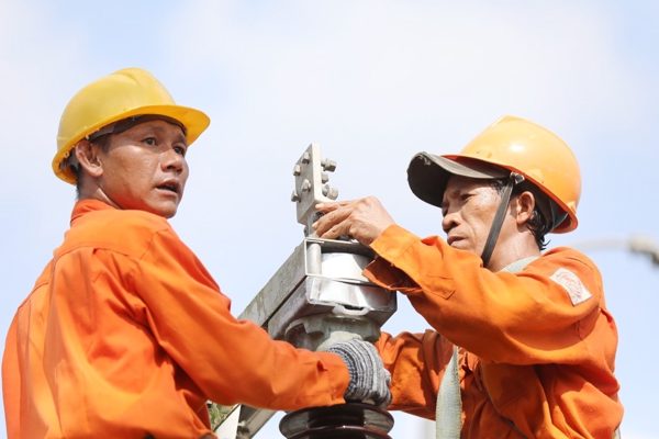 Bộ muốn sớm áp dụng biểu giá điện 5 bậc: 94% khách hàng có thể giảm tiền điện?
