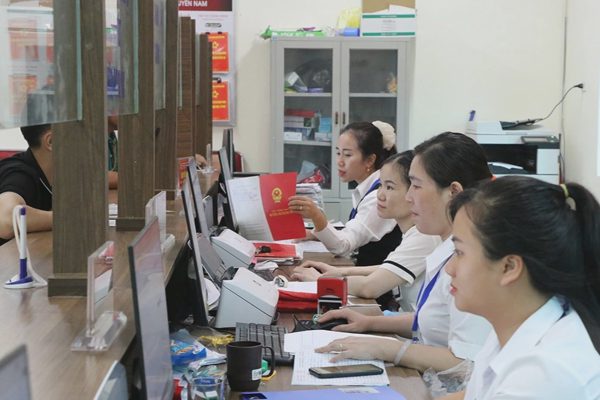 Bộ Nội vụ hướng dẫn chi tiết xét danh hiệu "Lao động tiên tiến"