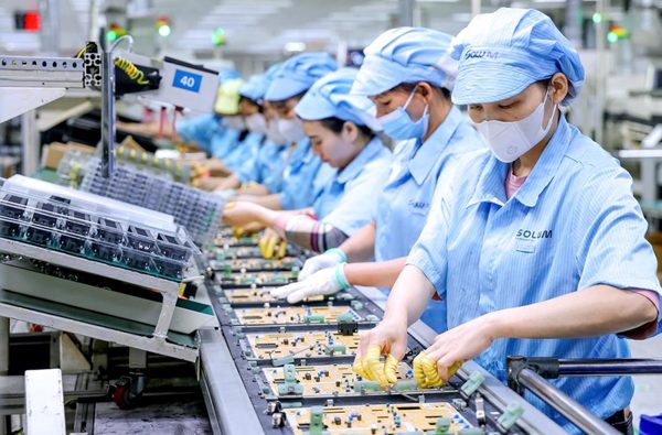 Bộ Nội vụ nói về đề xuất giảm thời giờ làm việc xuống 44 hoặc 40 giờ/tuần