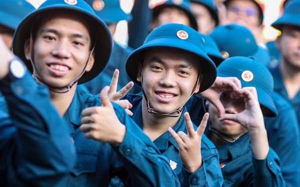 Bộ Quốc phòng trả lời trường hợp du học được tạm hoãn nghĩa vụ quân sự