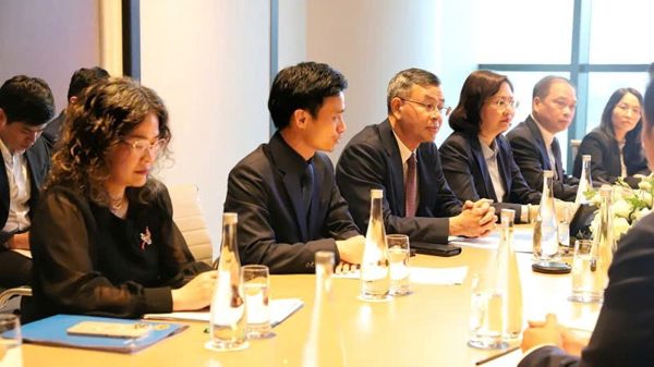 Bộ Tài chính và FTSE Russell tăng cường hợp tác phát triển thị trường chứng khoán